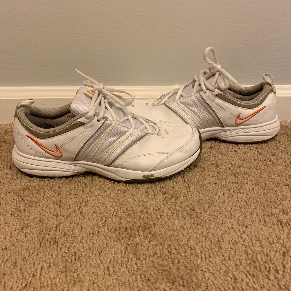 NIKE WOMENS TRAINERS